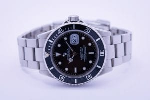 Rolex watches serial number location
